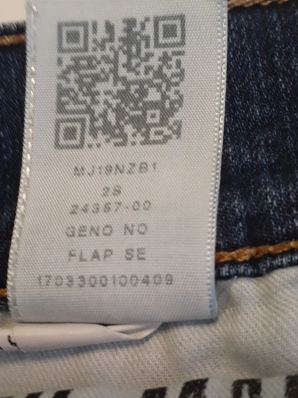 True Religion Indigo Denim Jeans. Size 34. Very Good Condition.